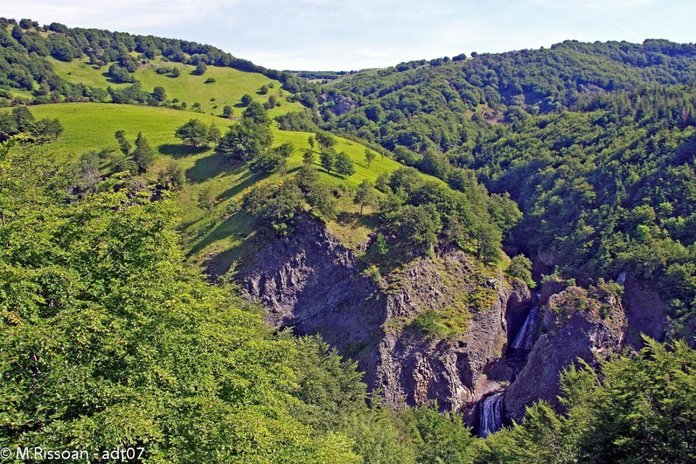 Gite De Noe Au Ray-Pic Pereyres Exteriör bild